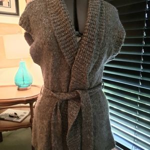 ***3 for $15 all items $10 or under*** sleeveless wrap sweater